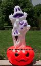 Ghosts out of a Pumpkin (Purple Face)