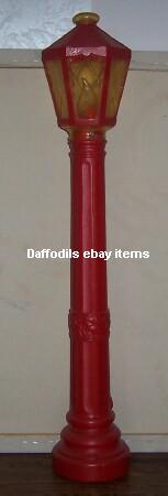 USED EMPIRE CHRISTMAS YELLOW TOP LANTERN BLOWMOLD LIGHT UP